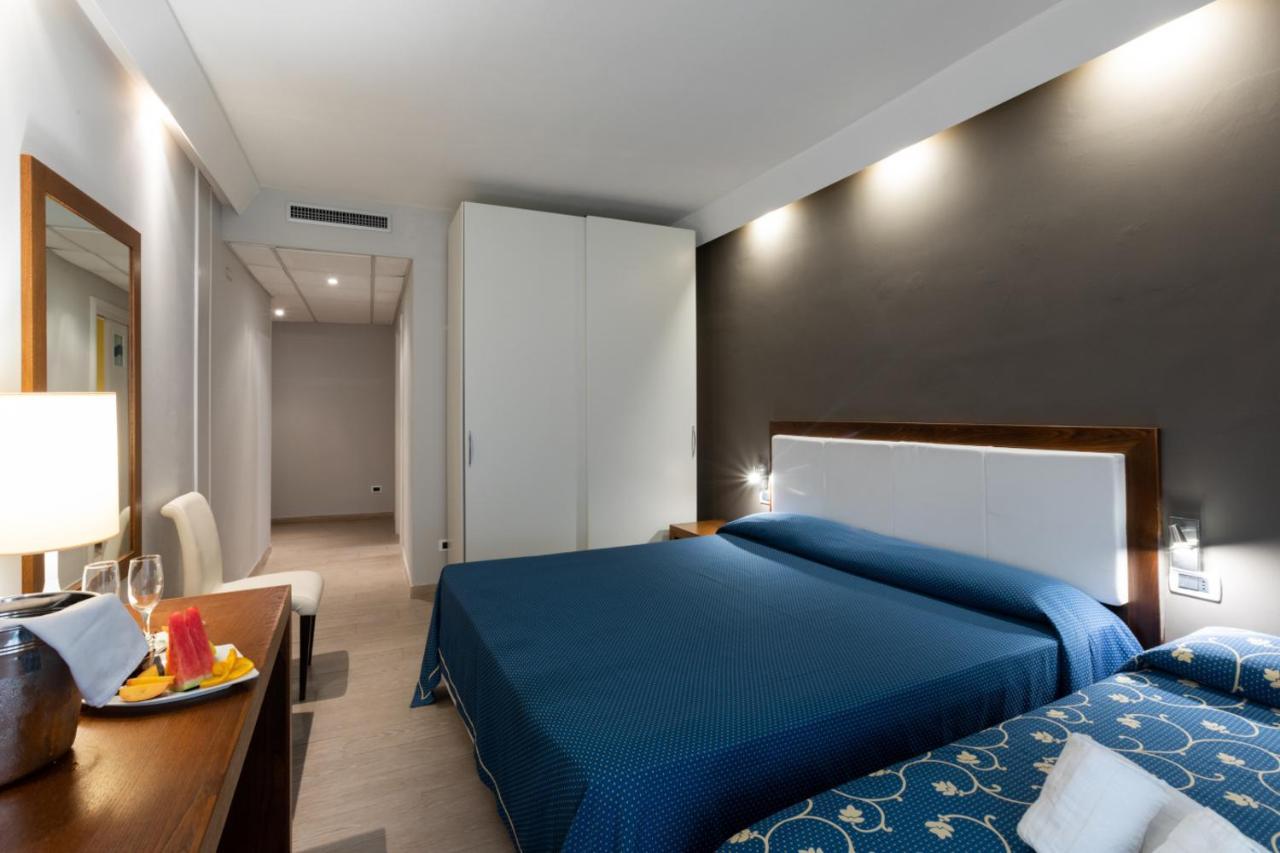Hotel Aurora E Del Benessere Santa Cesarea Terme Eksteriør billede