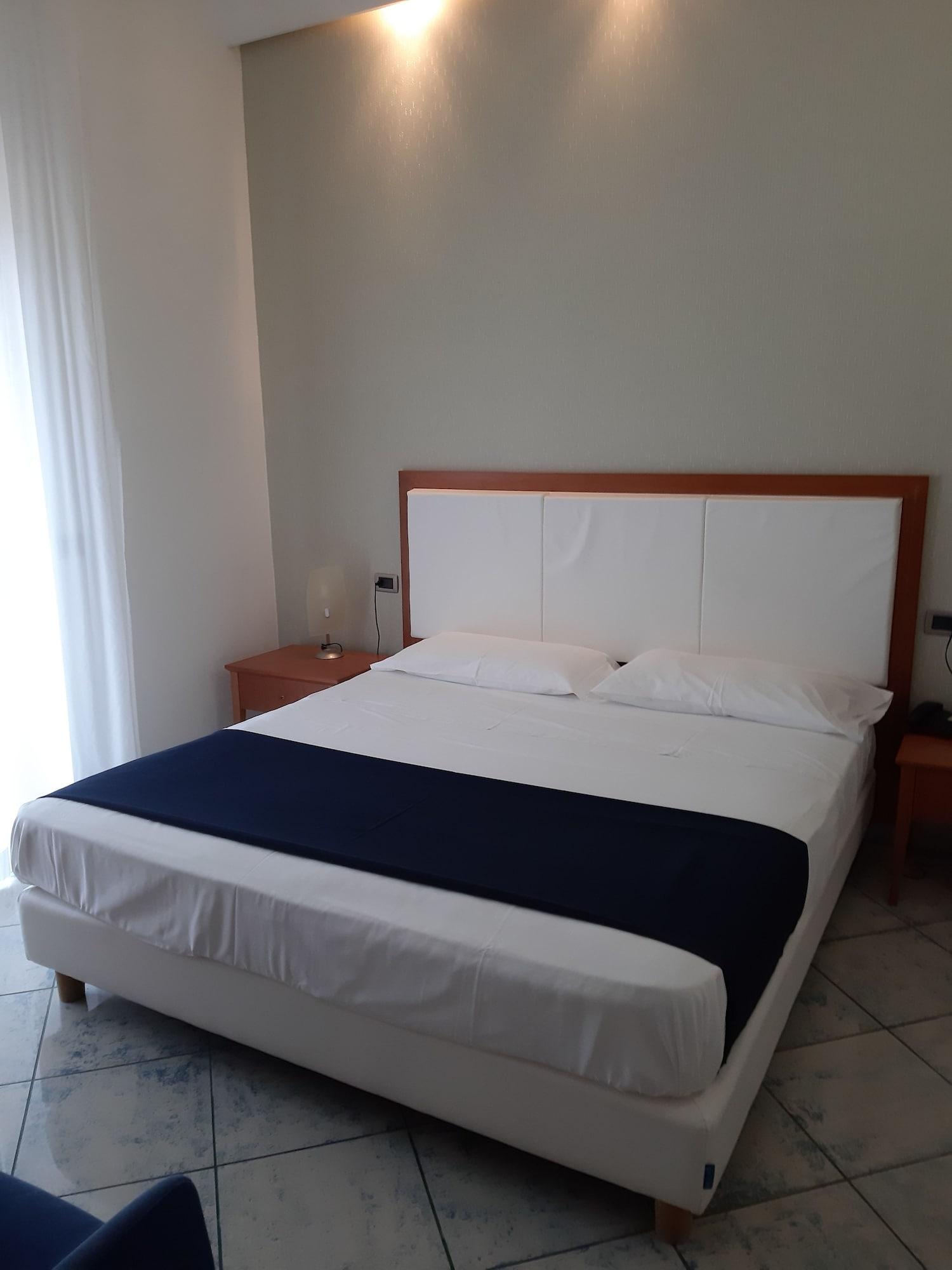 Hotel Aurora E Del Benessere Santa Cesarea Terme Eksteriør billede