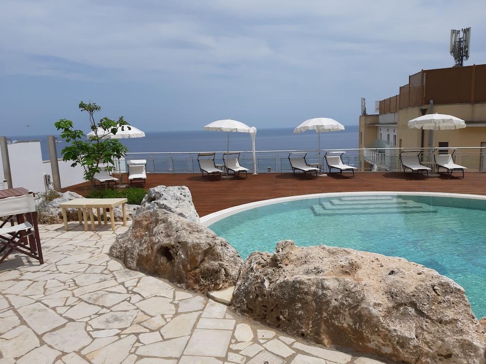 Hotel Aurora E Del Benessere Santa Cesarea Terme Eksteriør billede